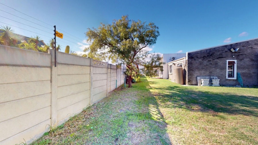 2 Bedroom Property for Sale in Admirals Park Western Cape